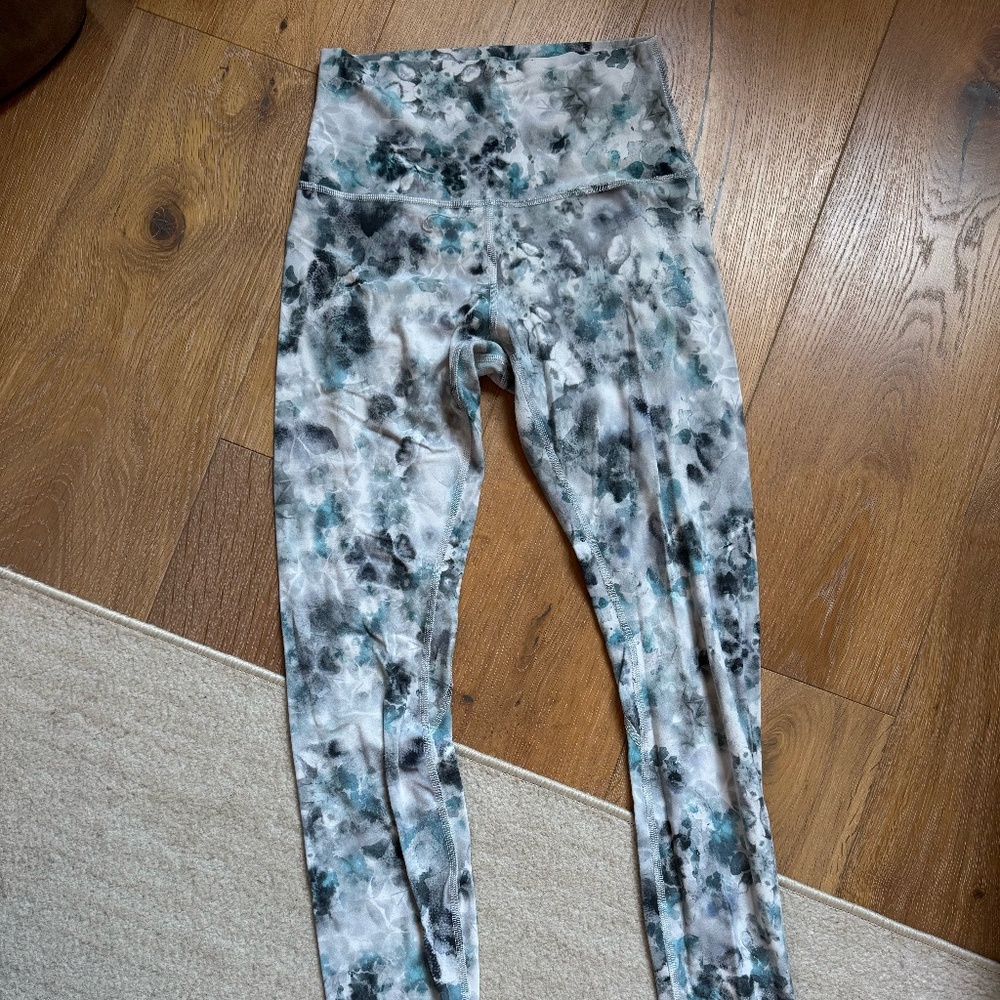 Lululemon Unlimit High-Rise